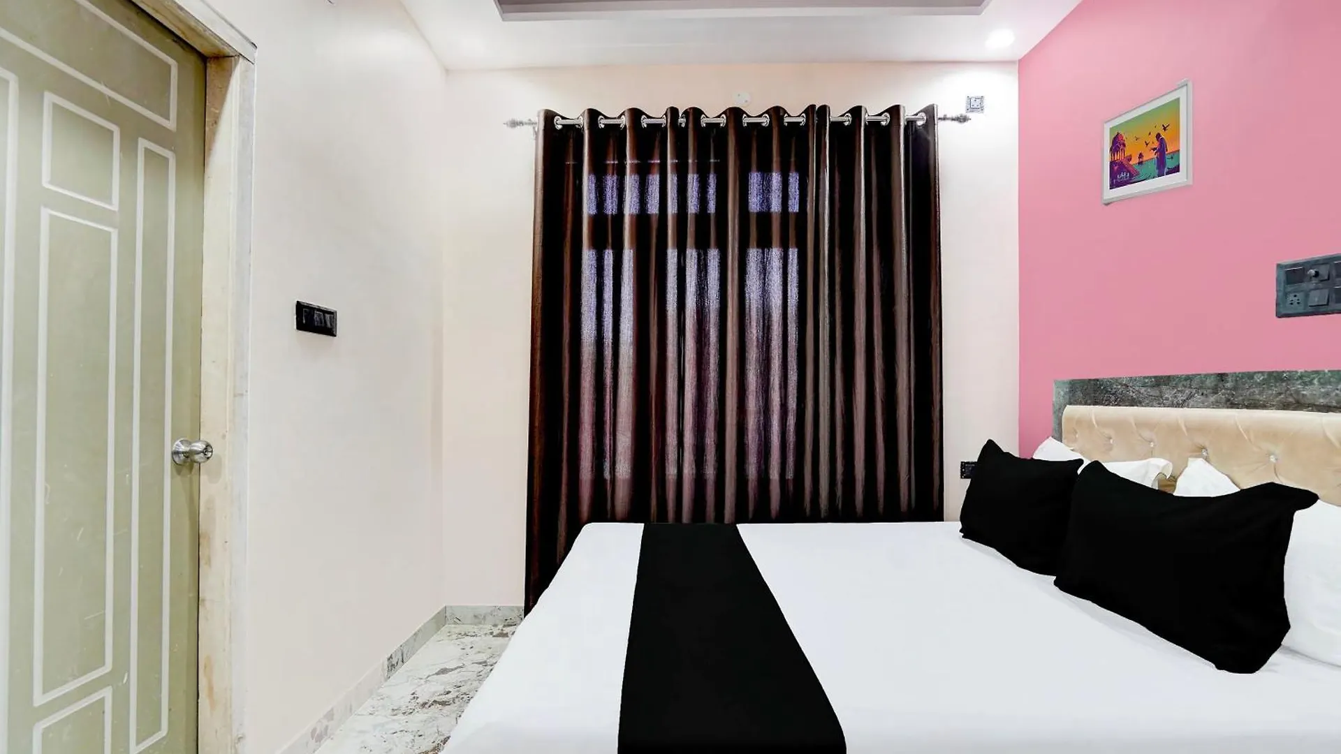 ****  Hotel O Pramod Garden Varanasi India