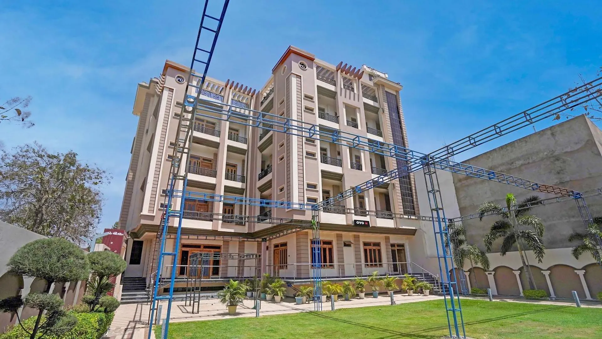 ****  Hotel O Pramod Garden Varanasi India