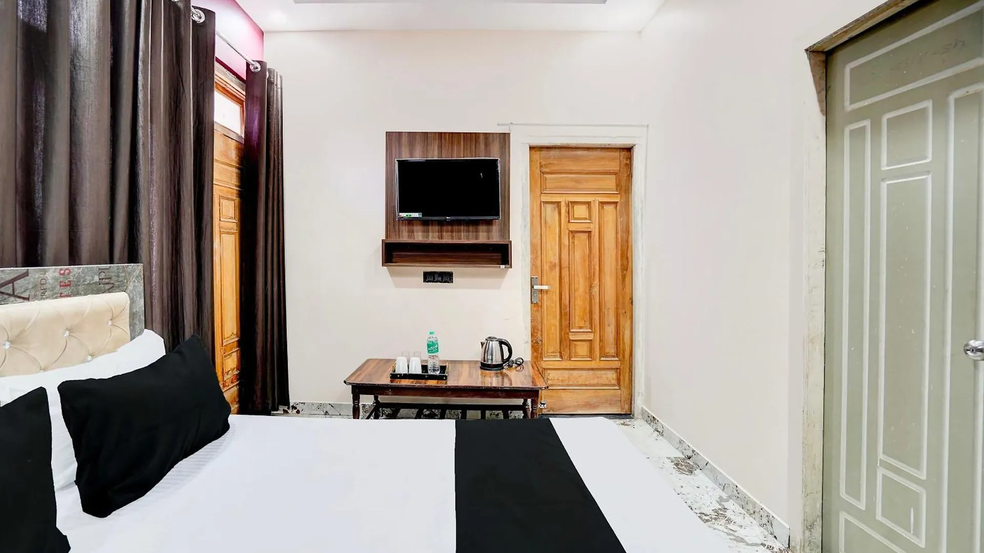 Hotel O Pramod Garden Varanasi
