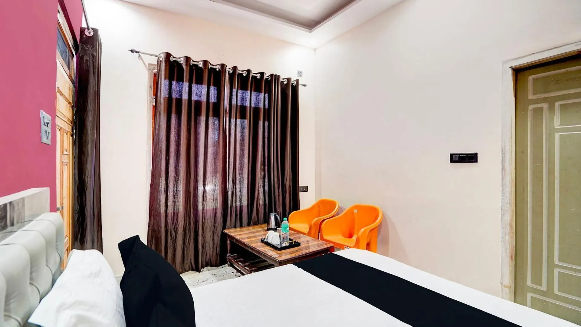 Hotel O Pramod Garden Varanasi 4*,  India